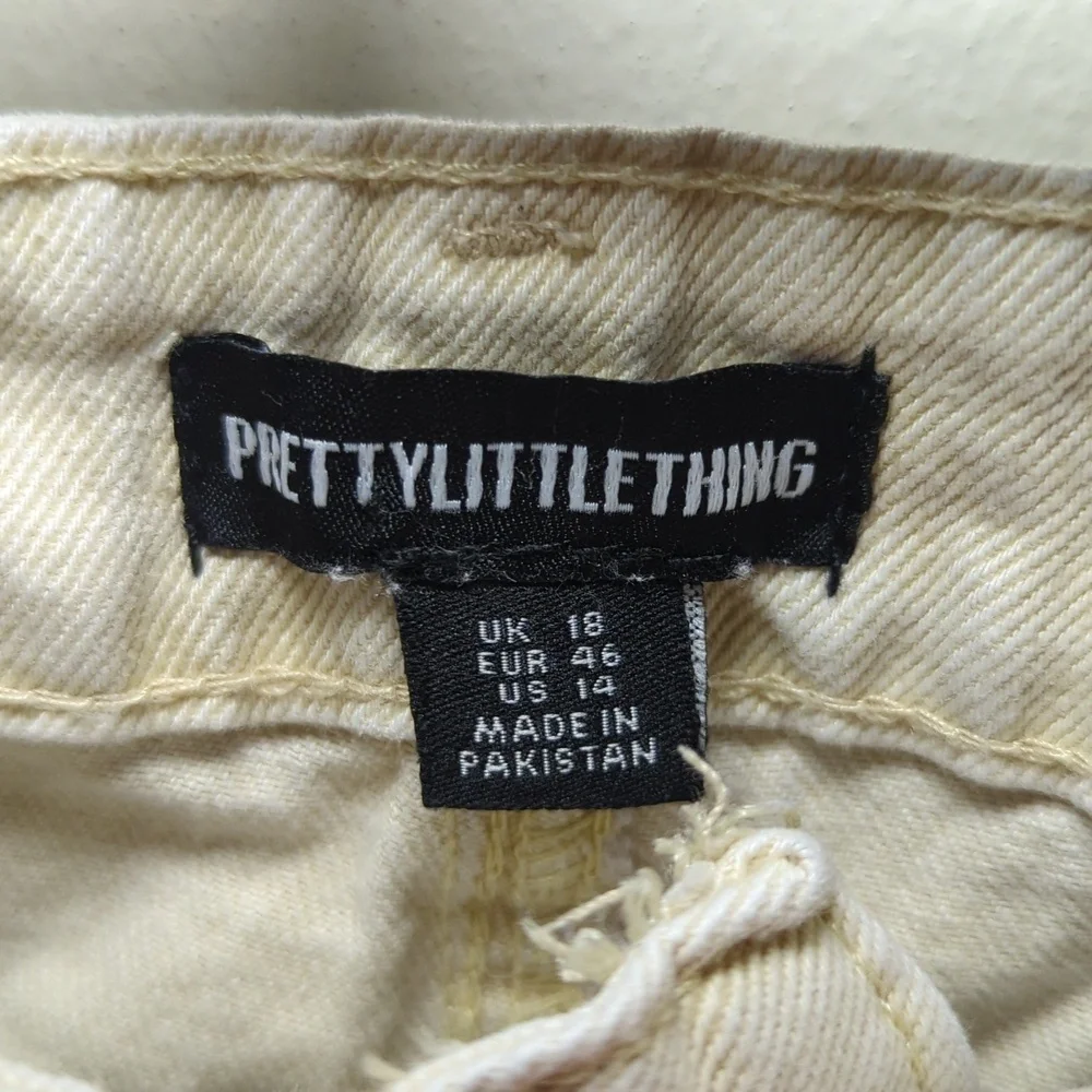 Prettylittlething Grommet Flare Jeans Cream High Waist Cotton Women's Size 14